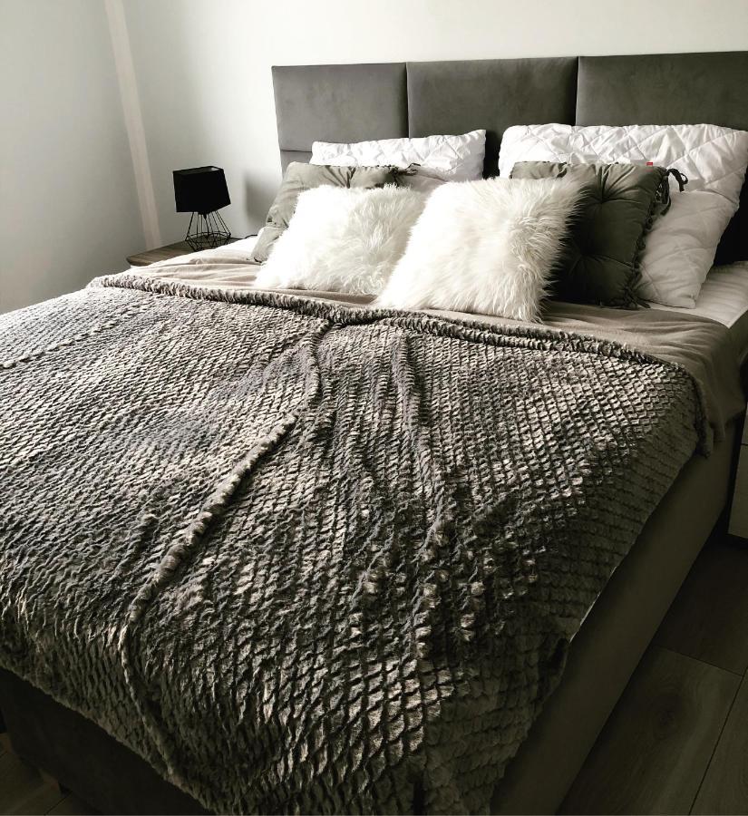 Apartament Happiness Jelenia Góra Exterior foto